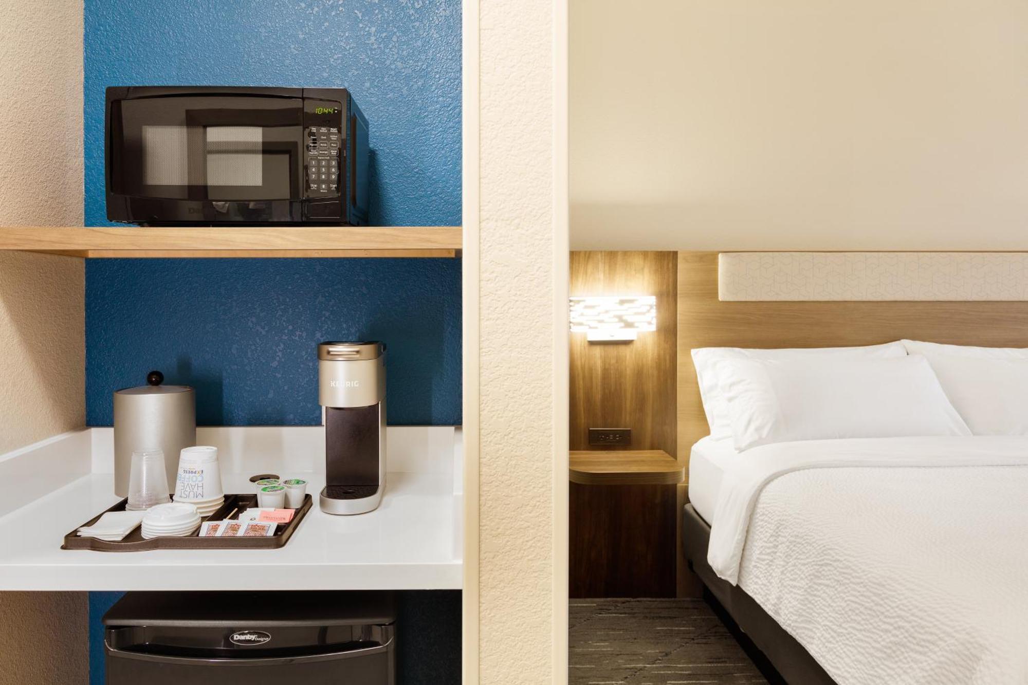Holiday Inn Express & Suites Linden By Ihg المظهر الخارجي الصورة